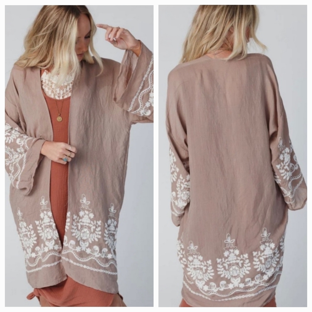 Three Bird Nest Mazin Embroidered Floral Kimono